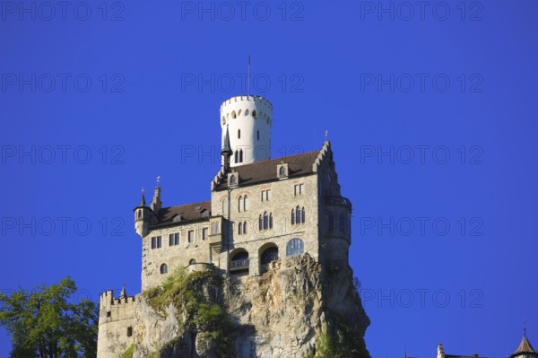Lichtenstein Castle, fairytale castle of Württemberg, romantic fairytale castle on the eaves of the Swabian Alb, historicism, architecture, new building 1840-1842, according to plans by the architect Carl Alexander Heideloff, 19th century, Honau, municipality of Lichtenstein, Baden-Württemberg, Germany