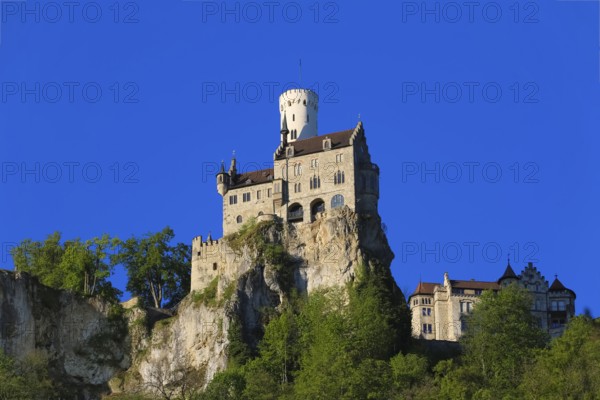 Lichtenstein Castle, fairytale castle of Württemberg, romantic fairytale castle on the eaves of the Swabian Alb, historicism, architecture, new building 1840-1842, according to plans by the architect Carl Alexander Heideloff, 19th century, Honau, municipality of Lichtenstein, Baden-Württemberg, Germany
