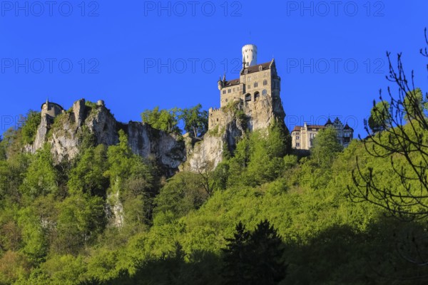 Lichtenstein Castle, fairytale castle of Württemberg, romantic fairytale castle on the eaves of the Swabian Alb, historicism, architecture, new building 1840-1842, according to plans by the architect Carl Alexander Heideloff, 19th century, Honau, municipality of Lichtenstein, Baden-Württemberg, Germany