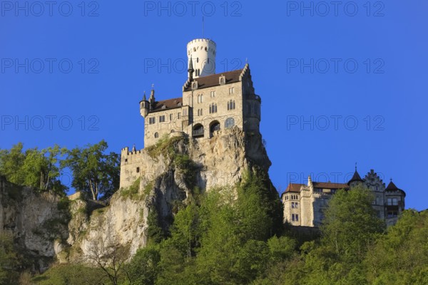 Lichtenstein Castle, fairytale castle of Württemberg, romantic fairytale castle on the eaves of the Swabian Alb, historicism, architecture, new building 1840-1842, according to plans by the architect Carl Alexander Heideloff, 19th century, Honau, municipality of Lichtenstein, Baden-Württemberg, Germany