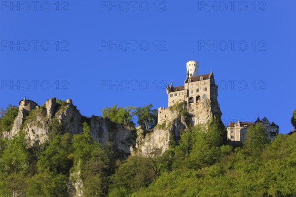 Lichtenstein Castle, fairytale castle of Württemberg, romantic fairytale castle on the eaves of the Swabian Alb, historicism, architecture, new building 1840-1842, according to plans by the architect Carl Alexander Heideloff, 19th century, Honau, municipality of Lichtenstein, Baden-Württemberg, Germany