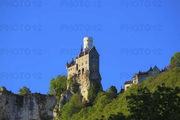 Lichtenstein Castle, fairytale castle of Württemberg, romantic fairytale castle on the eaves of the Swabian Alb, historicism, architecture, new building 1840-1842, according to plans by the architect Carl Alexander Heideloff, 19th century, Honau, municipality of Lichtenstein, Baden-Württemberg, Germany