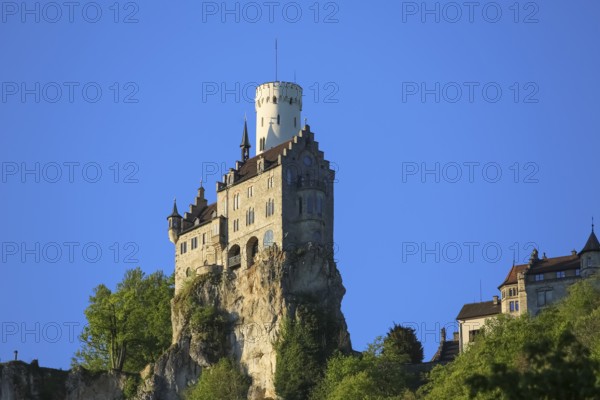 Lichtenstein Castle, fairytale castle of Württemberg, romantic fairytale castle on the eaves of the Swabian Alb, historicism, architecture, new building 1840-1842, according to plans by the architect Carl Alexander Heideloff, 19th century, Honau, municipality of Lichtenstein, Baden-Württemberg, Germany
