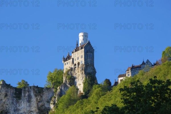 Lichtenstein Castle, fairytale castle of Württemberg, romantic fairytale castle on the eaves of the Swabian Alb, historicism, architecture, new building 1840-1842, according to plans by the architect Carl Alexander Heideloff, 19th century, Honau, municipality of Lichtenstein, Baden-Württemberg, Germany