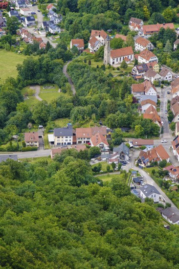 View of Honau, houses, streets, buildings, trees, Gallus church, protestant church, Honau, municipality of Lichtenstein, Baden-Württemberg, Germany