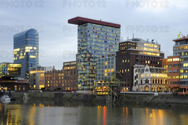 Modern architecture at the commercial harbour, Medienhafen, Düsseldorf, Rhineland, North Rhine-Westphalia, North Rhine-Westphalia, Germany
