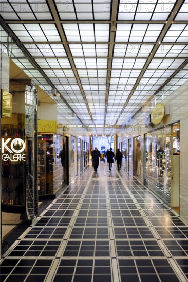 Kö-Karree, a passageway to the Kö-Galerie shopping centre on Königsallee, Düsseldorf, Rhineland, North Rhine-Westphalia, North Rhine-Westphalia, Germany