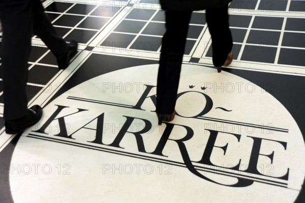 Kö-Karree, a passageway to the Kö-Galerie shopping centre on Königsallee, Düsseldorf, Rhineland, North Rhine-Westphalia, North Rhine-Westphalia, Germany