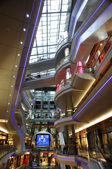 Shopping centre Sevens an der Königsallee, a shopping arcade in the city centre, Düsseldorf, Rhineland, North Rhine-Westphalia, North Rhine-Westphalia, Germany