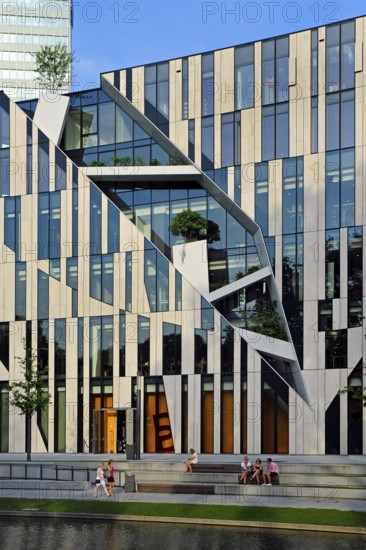 Kö-Bogen, modern architecture in urban renewal project, Düsseldorf, Rhineland, North Rhine-Westphalia, North Rhine-Westphalia, Germany