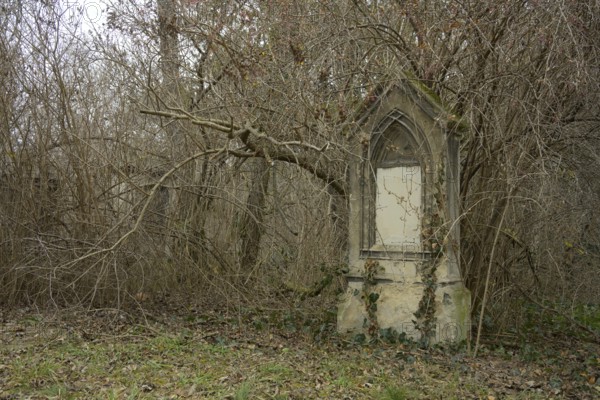 St Marx Cemetery, old grave, Vienna