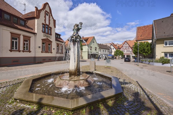Jokus fountain, stone fountain, historical buildings, general architecture, central island, road, blue sky, cumulus clouds, moat, Heppenheim, Odenwald, Bergstrasse district, Hesse, Germany