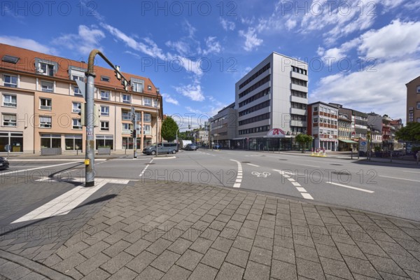 Building, general architecture, traffic light crossing, cycle path, road markings, pavement, access to pedestrian zone, blue sky, cumulus clouds, intersection between Lorscher Straße, Darmstädter Straße, Friedrichstraße and Ludwigstraße, federal roads B460 and B3, Heppenheim, Odenwald, Bergstraße district, Hesse, Germany