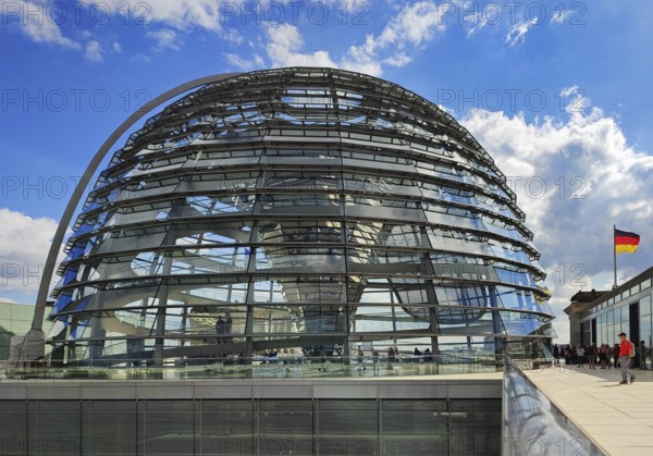 Viewing platform with the Reichstag dome and German flag, landmark, Reichstag, government, government district, Berlin, Germany