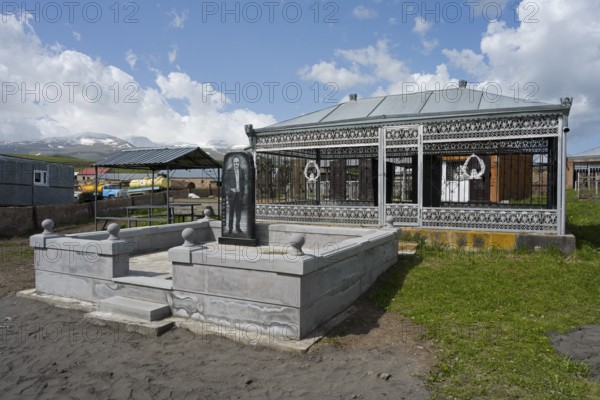 A decorated tomb next to an ornate pavilion on a green lawn, cemetery, Rya Taza, Ria Taza, Aragatsotn Province, Armenia