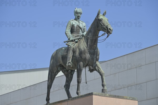 Equestrian monument to Carl Gustaf Emil Mannerheim, Mannerheimintie, Helsinki, Finland