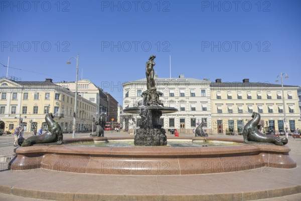 Havis Amanda statue and fountain, Kauppatori, Old Town, Helsinki, Finland