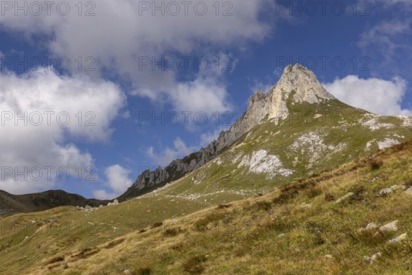 View to Passo del Sole, on the right steep rock faces at Campanítt, Pizz di Colómb, Olivone, Ticino, Switzerland