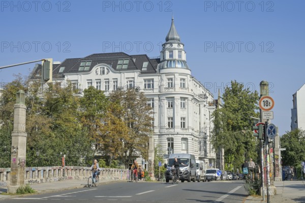 Old building, Glogauer Straße, Paul-Lincke-Ufer, Kreuzberg, Friedrichshain-Kreuzberg, Berlin, Germany