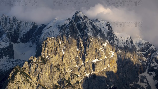 Atmospheric detailed view of the Sorapis mountain group in the evening light, Punta Sorapiss, Dolomites, South Tyrol, Italy