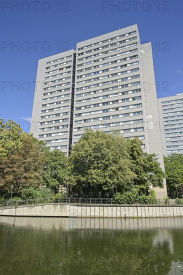 Residential building, high-rise building, Fischerinsel, Spreekanal, Mitte, Berlin, Germany