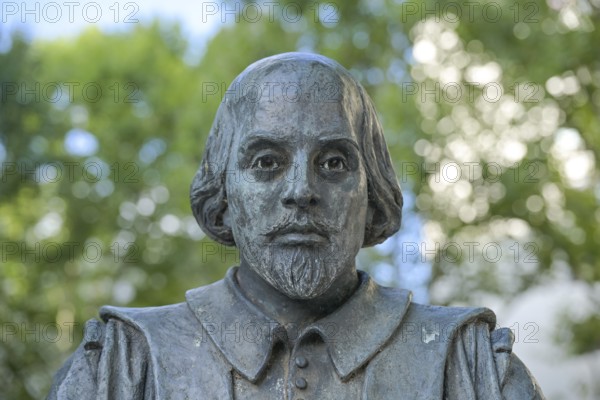 Bust of William Shakespeare, Krumme Straße, Shakespeareplatz, Charlottenburg, Charlottenburg-Wilmersdorf, Berlin, Germany