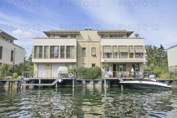 Residential buildings on Humboldt Island, Tegel harbour, Tegel, Reinickendorf, Berlin, Germany