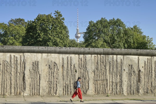 Berlin Wall, memorial, former Wall strip, Berlin Wall Memorial, Bernauer Strasse, Mitte district, Berlin, Germany