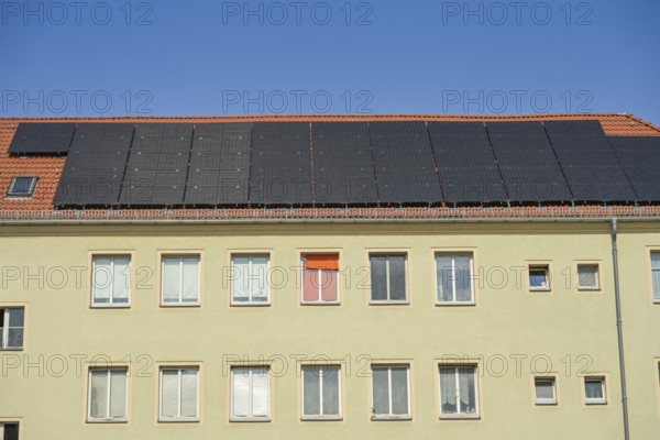 New solar roof, residential building, Storkower Straße, Prenzlauer Berg, Pankow, Berlin, Germany