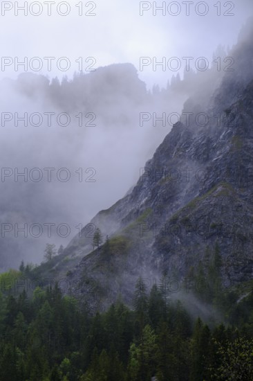 Fog, rain clouds between rocks, Gramai Alm, Karwendel, near Pertisau, Tyrol, Austria