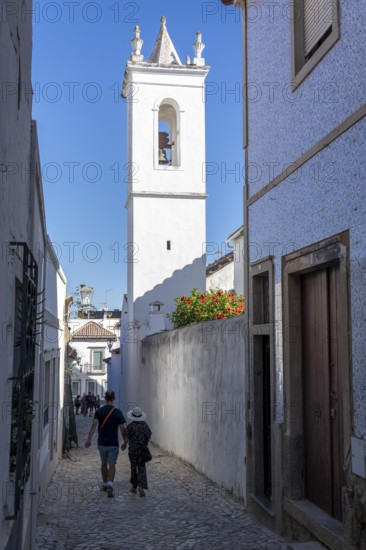 Old town alleys, Rua Galeria, Church Igreja da Misericórdia, Church of Mercy, Church Art Museum, in Tavira, in the Algarve, Portugal