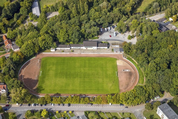Aerial view, football stadium Am Freibad TV Jahn Hiesfeld, Hiesfeld, Dinslaken, Ruhr area, North Rhine-Westphalia, Germany, DE, Europe, football, football pitch, football stadium, Hanseatic city, aerial view, aerial photography, aerial photography, Lower Rhine, sports, sports facility, sports field, overview, bird's-eye view, overview