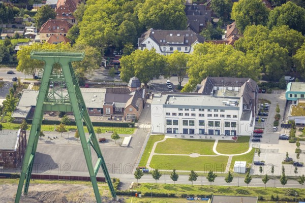 Aerial view, Bergpark Lohberg creative quarter, former colliery site and landscaping, winding tower, Oberlohberg, Dinslaken, Ruhr area, North Rhine-Westphalia, Germany, DE, Europe, Hanseatic city, creative quarter, aerial view, aerial photography, aerial photography, Lower Rhine, tower, overview, bird's eye view, colliery, birds-eyes view, former colliery, overview