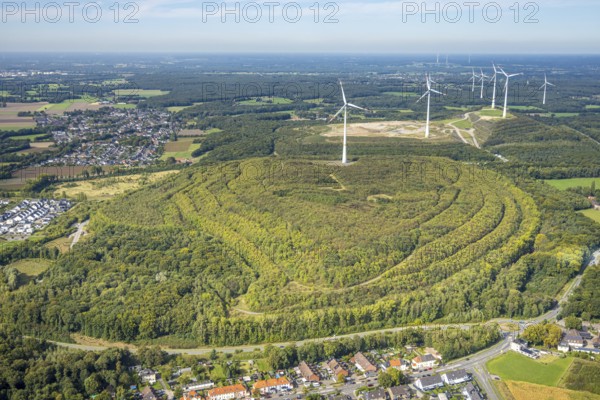 Aerial photo, Lohberg spoil tip and wind turbines, spoil tip landscape, Bruckhausen wind farm, Oberlohberg, Dinslaken, Ruhr area, North Rhine-Westphalia, Germany, alternative energy, spoil tip, DE, Europe, spoil tip, Hanseatic city, aerial photo, aerial photography, aerial photography, Lower Rhine, overview, bird's-eye view, wind energy, wind power, wind turbine, wind farm, wind turbine, wind turbines, bird's-eye view, overview