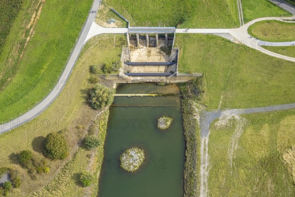 Aerial view, Old Emscher estuary Emscher renaturalisation river Emscher, Eppinghoven, Dinslaken, Ruhr area, North Rhine-Westphalia, Germany, DE, Emscher renaturalisation, Europe, Hanseatic city, aerial view, aerial photography, aerial photography, Lower Rhine, overview, bird's-eye view, overview