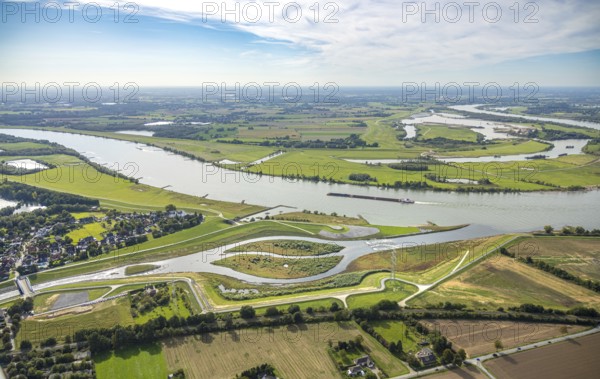 Aerial view, Emscher renaturalisation river Emscher, new Emscher estuary city border Dinslaken/Voerde with Emscher delta and river Rhine, next to it the old Emscher estuary, Eppinghoven, Dinslaken, Ruhr area, North Rhine-Westphalia, Germany, DE, Emscher renaturalisation, Europe, Hanseatic city, aerial view, aerial photography, aerial photography, Lower Rhine, overview, bird's-eye view, overview