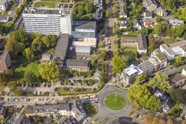 Aerial view, GFO Kliniken Niederrhein - St. Vinzenz Hospital, roundabout Duisburger Straße, Dinslaken, Ruhr area, North Rhine-Westphalia, Germany, DE, Europe, health care, Hanseatic city, hospital, clinic, clinic centre, hospital, roundabout, aerial photograph, aerial photography, aerial photography, medical facility, medical aid, Lower Rhine, overview, bird's eye view, bird's eye view, overview, medical care