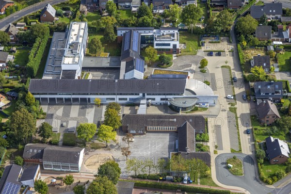 Aerial photo, comprehensive school Hünxe, Hünxe, Ruhr area, North Rhine-Westphalia, Germany, education, educational institution, DE, Europe, comprehensive school, educational institute, aerial photo, aerial photography, aerial photography, Lower Rhine, school, overview, bird's-eye view, overview