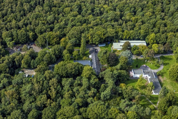 Aerial photo, BRH Bundesverband Rettungshunde e.V. training facility in the Testerberge forest area, radio mast and several buildings, Bucholtwelmen, Hünxe, Ruhr area, North Rhine-Westphalia, Germany, DE, Europe, aerial photo, aerial photography, aerial photography, Lower Rhine, overview, bird's-eye view, overview