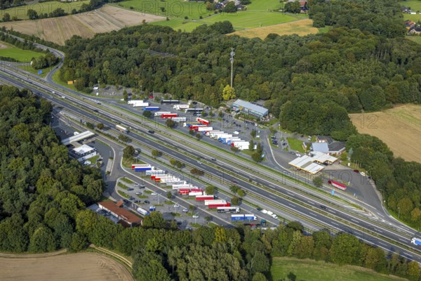 Aerial view, service area Hünxe-Ost and Hünxe-West, petrol station and rest area with truck parking on the A3 motorway and Hünxe junction, Hünxe, Ruhr area, North Rhine-Westphalia, Germany, DE, Europe, aerial view, aerial photography, aerial photography, Lower Rhine, service area, rest area, overview, bird's-eye view, overview