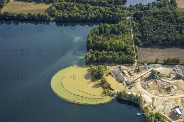 Aerial view, gravel works Hünxe at the Tenderingssee, Bruckhausen, Hünxe, Ruhr area, North Rhine-Westphalia, Germany, bathing establishment, bathing resort, DE, Europe, leisure activities, aerial view, aerial photography, aerial photography, Lower Rhine, lake, overview, bird's-eye view, overview
