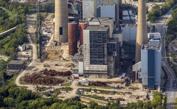 Aerial view, Voerde power plant detail shot and dismantling, decommissioned coal-fired power plant on the river Rhine, Rhine foreland in the Orsoy Rhine bend landscape conservation area, Möllen, Voerde, Ruhr area, North Rhine-Westphalia, Germany, DE, power plant, Europe, aerial view, aerial photography, aerial photography, Lower Rhine, dismantling, overview, Voerde (Lower Rhine), bird's-eye view, bird's-eye view, overview