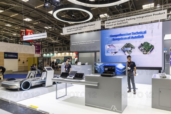 Autolink. IAA MOBILITY in Munich. The motor show presents itself as a holistic mobility trade fair. Cars continue to take centre stage, however, and Chinese manufacturers are gaining ground. Munich, Bavaria, Germany