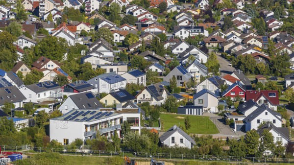 Residential area in the municipality of Mötzingen. Modern detached houses on generously sized plots. Aerial view. Mötzingen, Baden-Württemberg, Germany