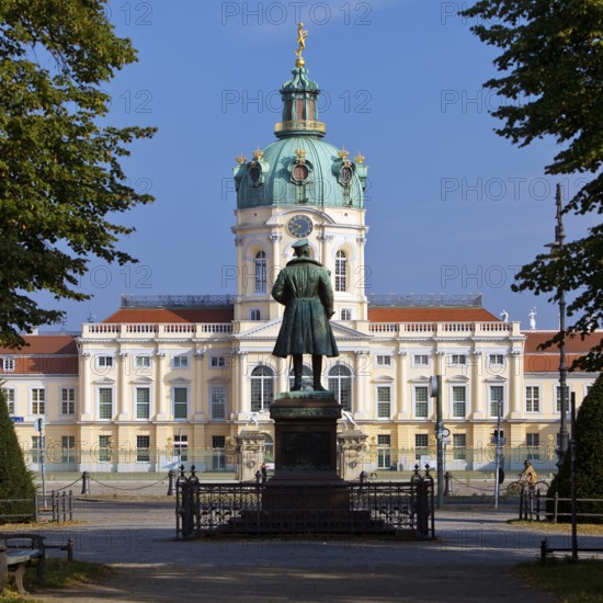 Charlottenburg Palace on Spanndauer Damm, seen from the Schlosstasse with the monument to Albrecht of Prussia, Berlin, Germany