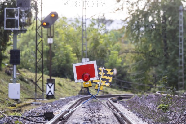 Track closed. The signal is called Sh2 (protective stop) . The stop sign is placed in front of track sections that are not passable due to track closures, construction sites or danger zones. Deutsche Bahn AG is modernising the infrastructure. Stuttgart, Baden-Württemberg, Germany