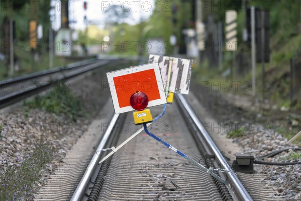 Track closed. The signal is called Sh2 (protective stop) . The stop sign is placed in front of track sections that are not passable due to track closures, construction sites or danger zones. Deutsche Bahn AG is modernising the infrastructure. Stuttgart, Baden-Württemberg, Germany