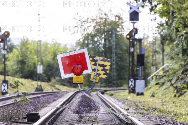 Track closed. The signal is called Sh2 (protective stop) . The stop sign is placed in front of track sections that are not passable due to track closures, construction sites or danger zones. Deutsche Bahn AG is modernising the infrastructure. Stuttgart, Baden-Württemberg, Germany