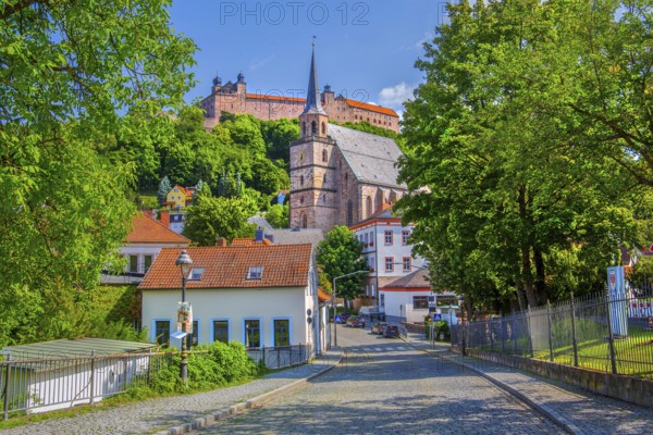 St Peter's Church in the Old Town with Plassenburg Castle, beer town Kulmbach, Main Valley, Upper Franconia, Franconia, Bavaria, Germany