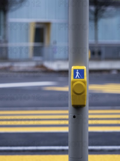 Blind, traffic light, button, help, everyday life, road traffic, traffic light for the blind, visually impaired, illustration, social, push, button, Switzerland